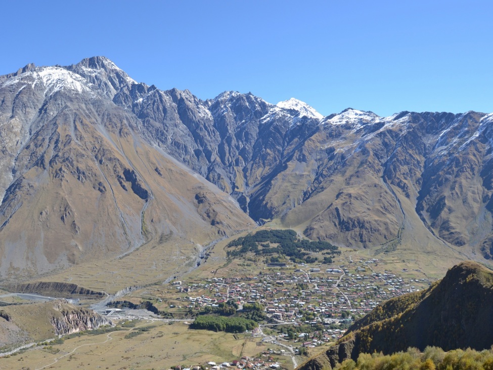 Ein Foto von einer Berglandschaft.